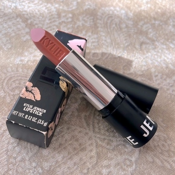 Brand New Kylie Jenner Lipstick DULCE DE LECHE Crème Satin Sheen Moisturizing - Picture 9 of 9